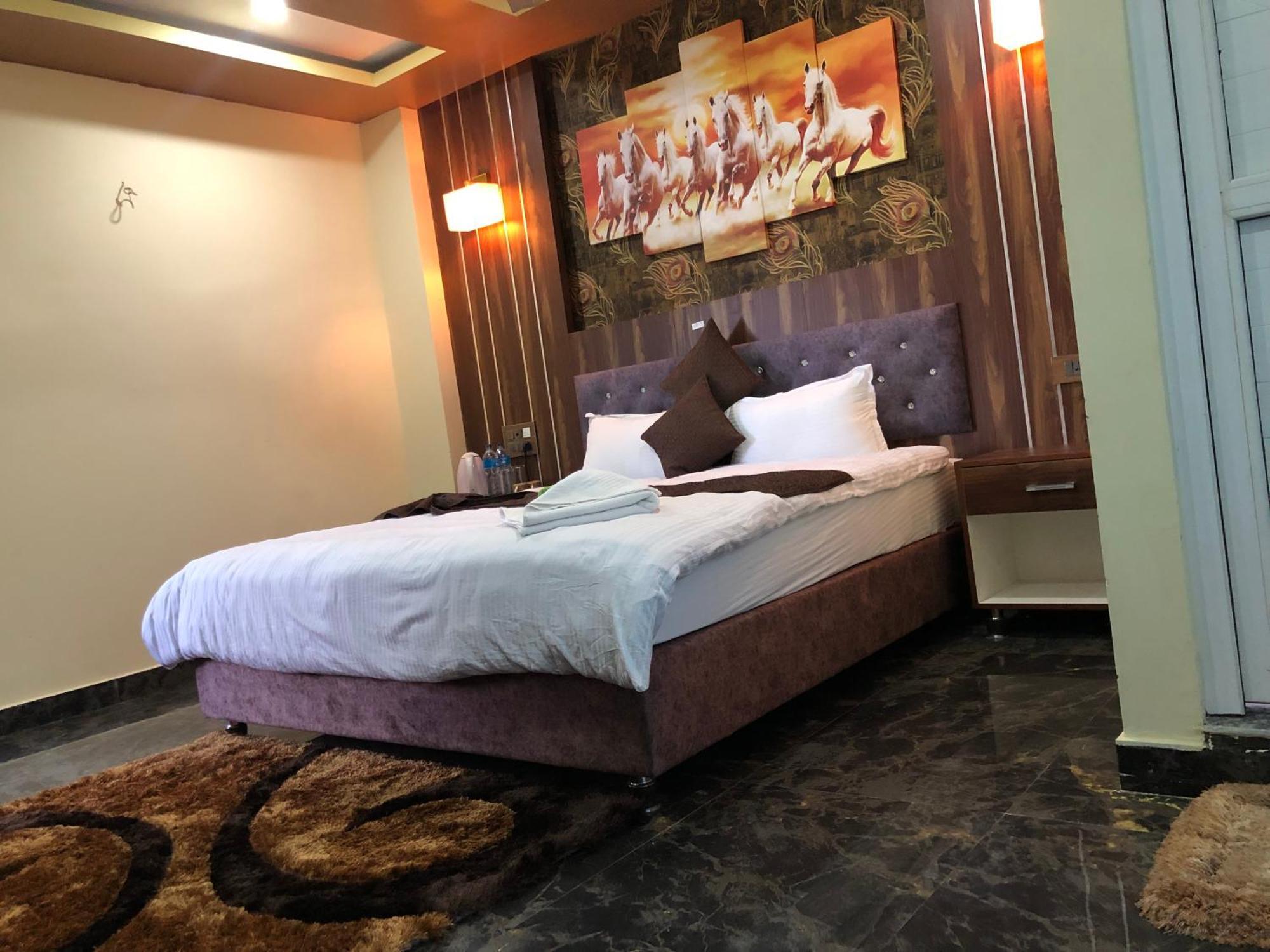 Hotel Hot Pot, Dhangadhi מראה חיצוני תמונה